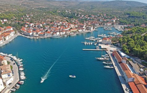 Island Brač & Golden horn - Private speedboat tour